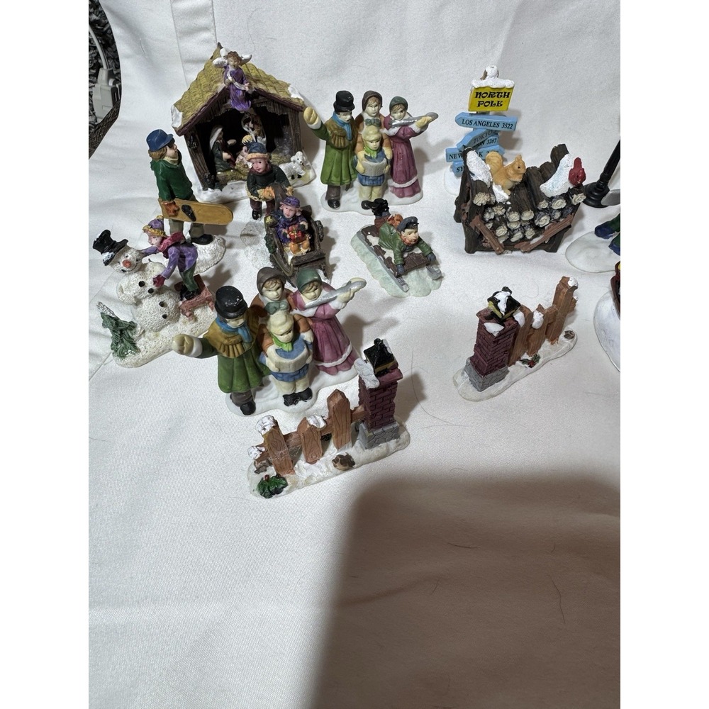 Large Vintage Christmas Village Accessories Lot 30 Pieces People Animals & More! - Picture 3 of 16